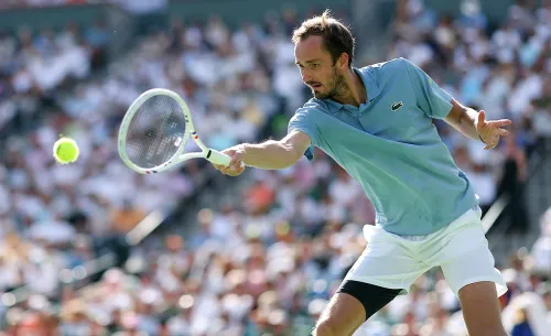 Синнер и Алькарас будут дрожать. Медведев проиграл, но запустил революцию