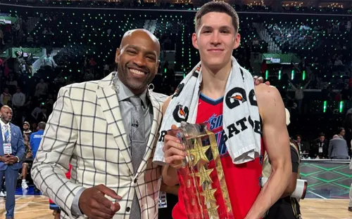 В компании Кириленко и Шведа. Русского баскетболиста в НБА признали своим
