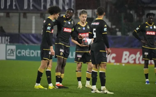 Головин не спас «Монако» от позора. Гранд Лиги 1 уступил клубу третьего дивизиона