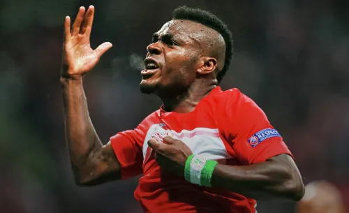 Сидел в тюрьме и сколотил состояние. Где сейчас «Людоед» Эменике из «Спартака»