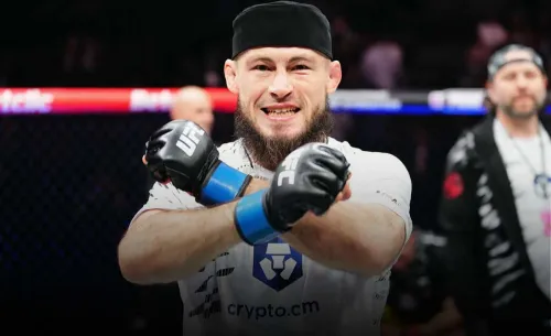 Отомстили за тюбетейку. Почему Рината Фахретдинова исключили из UFC