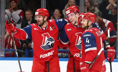 «Локомотив» – «Спартак». Нанесут москвичи первое домашнее поражение «паровозам» в сезоне? 