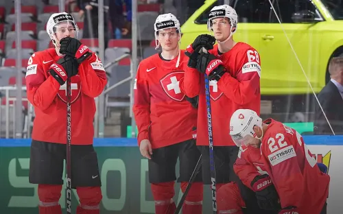 Хоккейная Швейцария в шоке. Сборной запретили использовать герб на форме