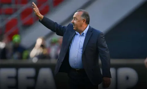 Новый тренер «Динамо» – загадка. Возможно, его назначит Валерий Газзаев