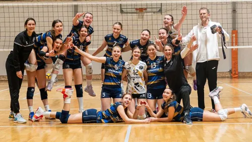 Тройняшки из России покоряют профессиональный волейбол. Уникальная история сестёр Горбок