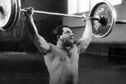 Доказал силу и мощь СССР, но был лишён наград. История «Красного Геркулеса»