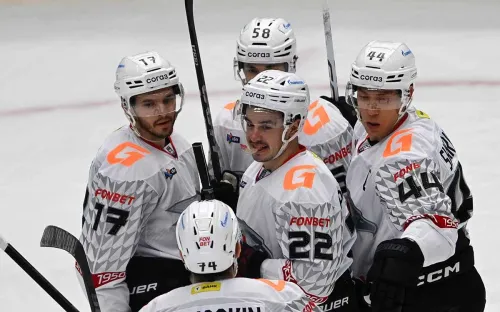 Прогноз на матч «Авангард» – «Нефтехимик». «Ястребы» одолеют «волков» в 7-й раз подряд?