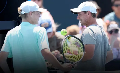 Вернулся ради сына. 44-летний Хьюитт и 16-летний Круз повесили соперникам баранку