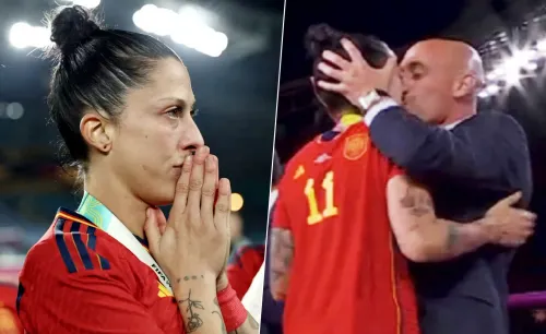 Футболистка заявила, что президент федерации не умеет целоваться. Это видел весь мир