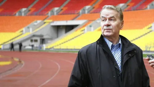 «Курить запрещено». «Голос Лужников» запрещал дымить Брежневу на хоккее