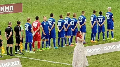 Футболист бойкотировал флаг страны на чемпионате России. И объяснил это… религией