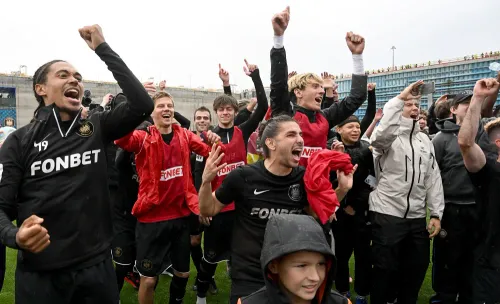 Футбол в Заполярье. 2DROTS победил кировское «Динамо»