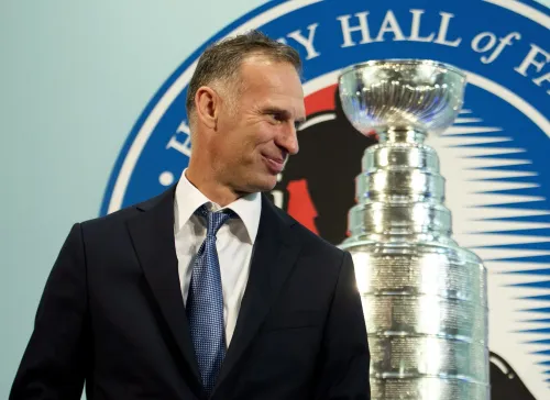 Экс-вратарь "Спартака" заработал в России миллионы. За что он так ненавидит россиян?