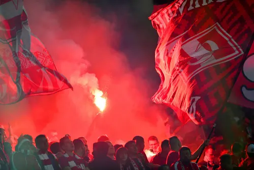 «Это кампания против «Спартака». Главное дерби России завершилось огненным скандалом