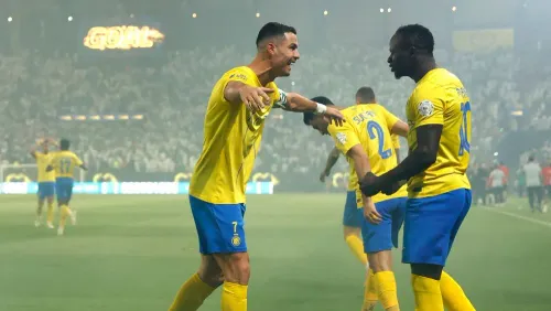 Роналду снял корону с Месси. Криштиану разрывает cаудовский футбол, пока Лео поломали в США