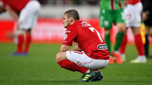 Футболист «Спартака» сбил американца посреди Москвы. А потом догнал и сломал нос