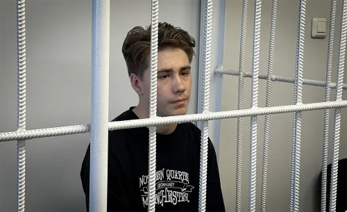 Российский футболист зарезал пожилого отца из-за… телевизора. На защиту убийцы встала мать