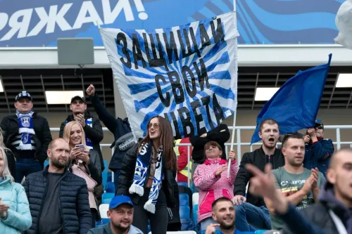 Фанатов «Балтики» облили зелёнкой в центре Москвы. Кто стоит за хулиганской выходкой?