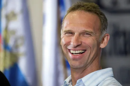 «НХЛ обязана платить миллиарды Украине». Гашек «отчитал» американскую лигу за российских игроков