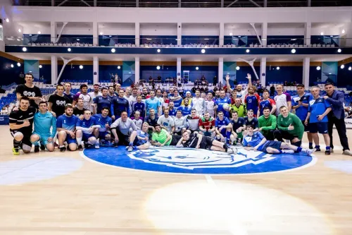 Футбольный десант в Норильске: звезды РФС сыграли за Полярным кругом