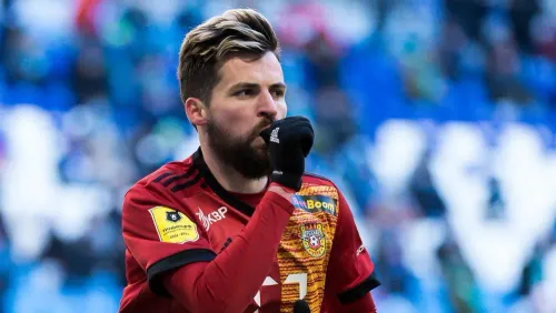 Непримиримый Деспот. Форвард «Арсенала» «разнёс» двух топ-тренеров