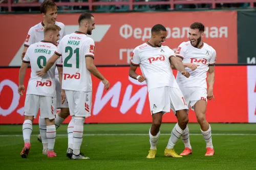 Новое амплуа Тикнизяна. Замена Михаила Галактионова принесла победу «Локомотиву»