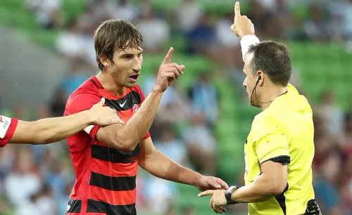 Пьяный судья прославился на весь мир. Сергея под руки уводили с поля!