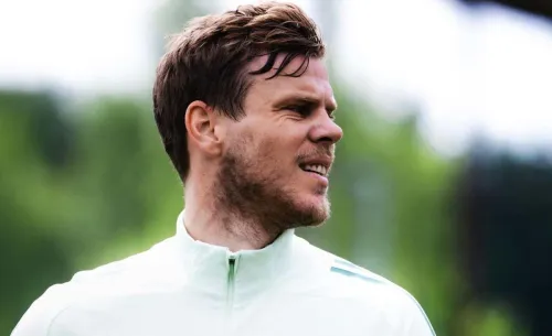 Блогерство, родная РПЛ или Медиалига. Куда податься Кокорину на закате карьеры?