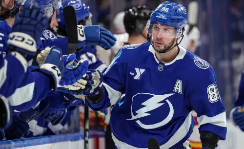 «Тампа-Бэй» — «Сан-Хосе». Очная дуэль Кучерова и Селебрини в споре лучших бомбардиров НХЛ