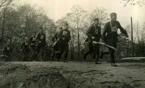 Бегунов не испугали адские бомбёжки. Героическая эстафета в блокадном Ленинграде