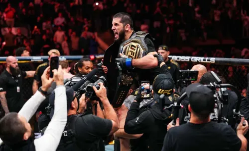 Три пути Ислама: зона комфорта, Белый дом и GOAT. Разбираем каждый сценарий