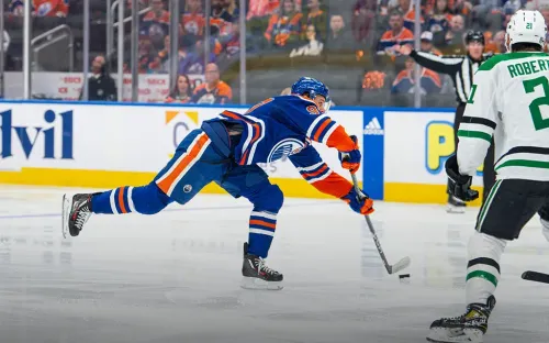 Макдэвид покорил исторический рубеж. Но «Даллас» ответил тремя голами за три минуты