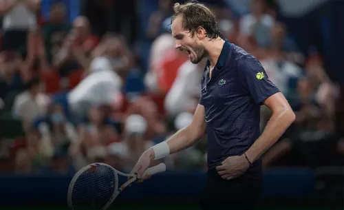 Чья лапа сильнее? Даниил Медведев впервые за пять лет сыграет в России