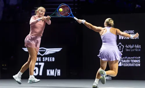 Дружба дружбой, а титулы врозь. Андреева и Шнайдер – в неловкой ситуации