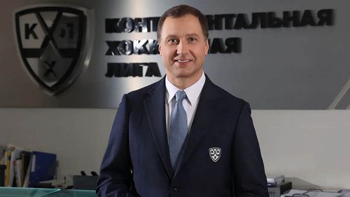 «Копировать НХЛ — не наш путь». Большое интервью с президентом КХЛ Алексеем Морозовым