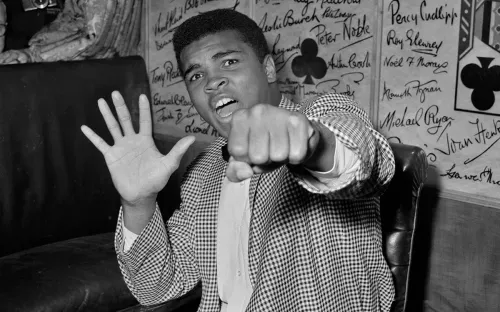 Расизм или великий миф? Как легендарный Али распрощался с олимпийской медалью