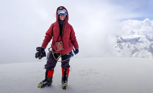 Одна против жестоких гор. На высоте 7000 метров сражается за жизнь российская альпинистка