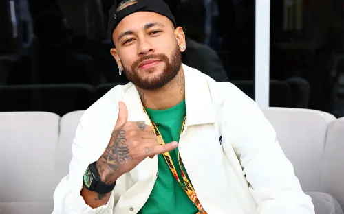 День Неймара. Бразильская звезда соблюдает эту традицию уже 11 лет