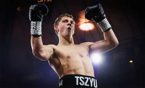 Вернулся из нокдауна и взял титул. Никита Цзю сокрушил издевающегося соперника