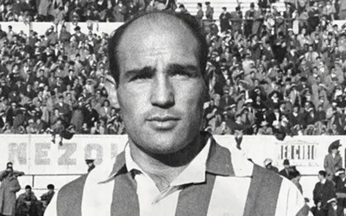 Крутой испанский футболист шпионил в пользу Москвы. На родине его посадили