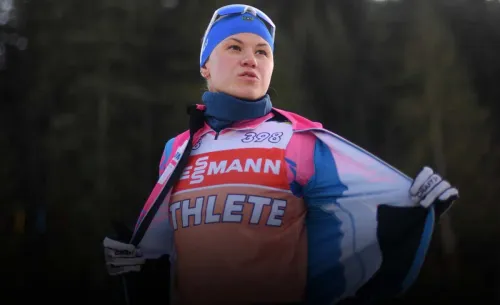 Вышла на гонку в нижнем белье. Проигранный спор вызвал скандал в российском биатлоне