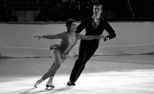 Русским фигуристам отключили музыку. Диверсия не испортила гениальный прокат