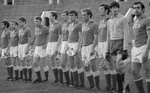 Устроили концлагерь на стадионе. Почему наша сборная пропустила ЧМ из-за Чили?