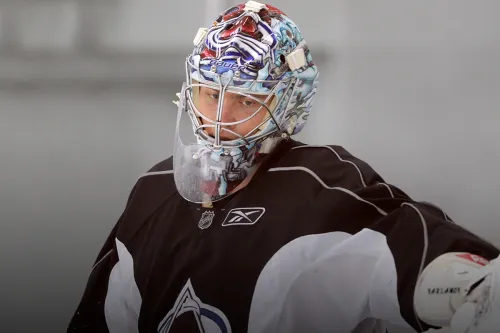 Звезду хоккея арестовали в США. Россиянина обвинили в домашнем насилии над моделью