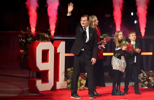 «Из-за лихих 90-х наша хоккейная школа потеряла 10-15 лет». Интервью легендарного Фёдорова