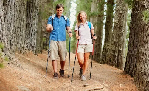 Скандинавская ходьба. Идеальна для суставов, стройной фигуры и отличного настроения!