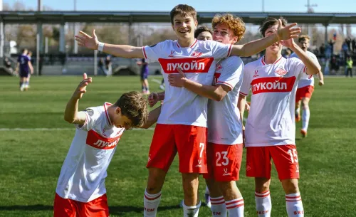 «Первыми протоптали дорогу в Европу». Игроки и тренер «Спартака» U15 – о турнире в Венгрии