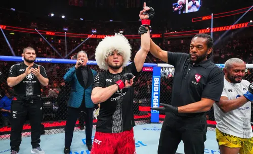 Умар победил, но так, что его освистали. Отсутствие зрелищности стало проблемой