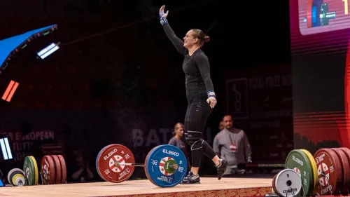 Самая сильная девочка России! 17-летняя Кузьминова — новое открытие нашего спорта