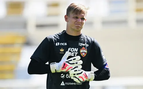 Тороп всё ещё не готов заменить Акинфеева. Разобрали, что происходит с наследником легенды